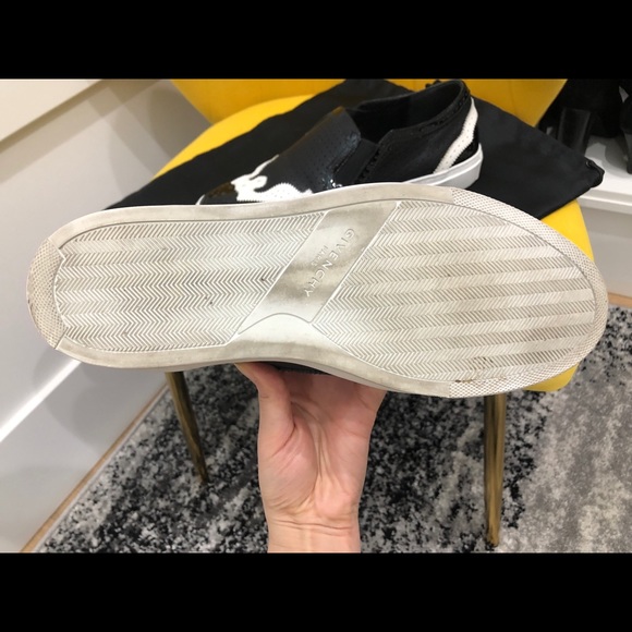 Givenchy calfskin sneaker - Picture 6 of 6